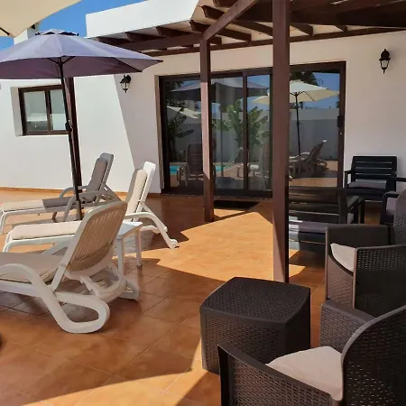 Santana Вілла *